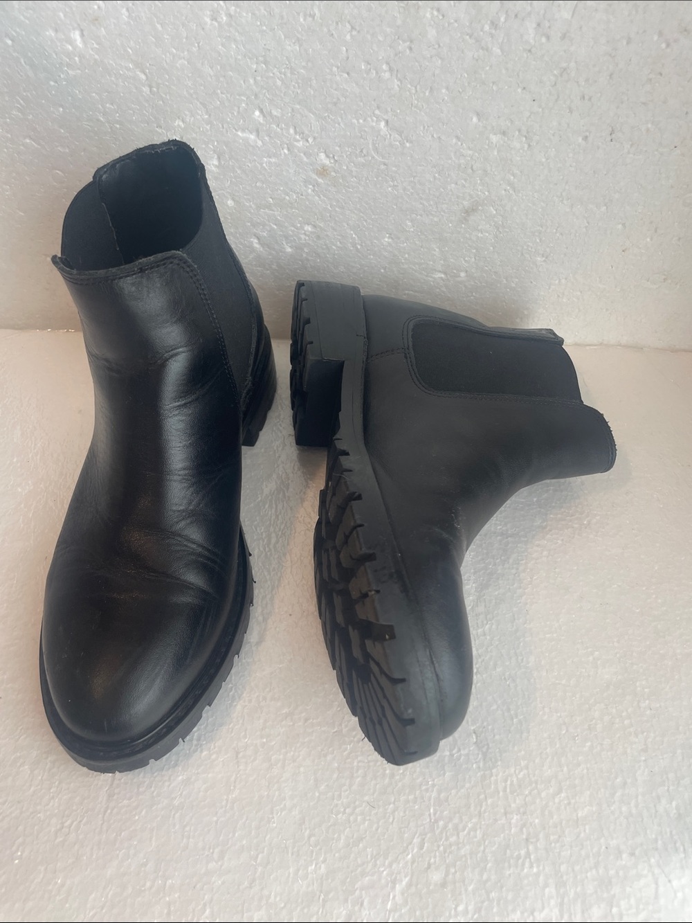 Steve Madden Leopold Black Leather Booties boots low heel women’s size 7 1/2 - Picture 8 of 13